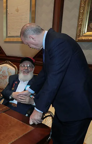 Başkan Erdoğan gazileri Külliye'de ağırladı