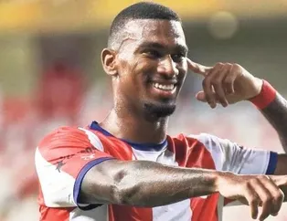 Haji Wright için kıran kırana