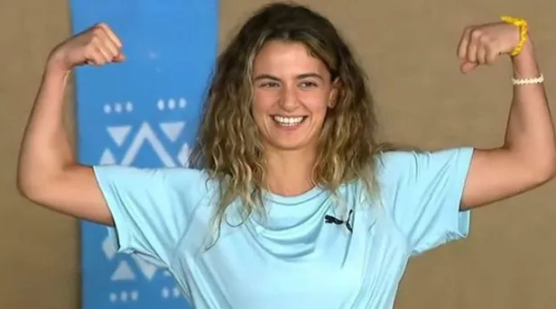 Survivor kızlarını kimse tutamıyor Aleyna Çalışkan vites artırdı! Survivor'da vasatın altın kaldı Instagram'da eline su döken yok-6
