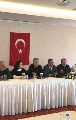 Sanatçılar Mehmetçik'e destek için sınırda