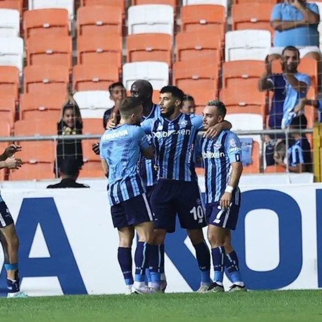 Adana Demirspor 3 puanla başladı