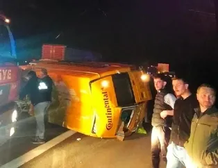 Otomobil minibüse çarptı: 7 yaralı