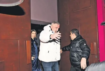 Ünlü çift Kenan Doğulu ve Beren Saat mekan çıkışı kameralara görüntü vermek istemedi!