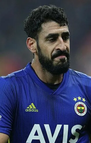 3 oyuncuyla görüşülecek