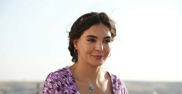 Güzelliğiyle büyülüyor! Hercai'nin Reyyan'ı Ebru Şahin hakkındaki o gerçek şaşırttı! Başarılı oyuncu...