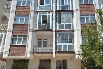 Samsun’da kötü koku ihbarı üzerine girilen evde acı gerçek ortaya çıktı: Zihinsel engelli kadının, hayatını kaybeden ablasının cansız bedeniyle tam bir hafta boyunca aynı evde yaşadığı belirlendi
