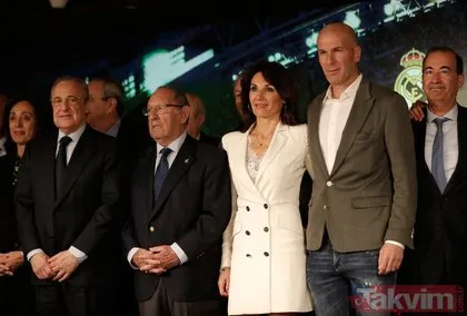 Real Madrid’in yeni hocası Zinedine Zidane imza törenine damga vurdu