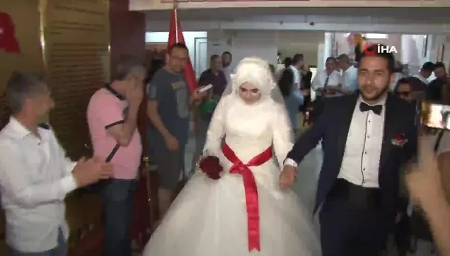 Nikahtan önce sandığa gittiler