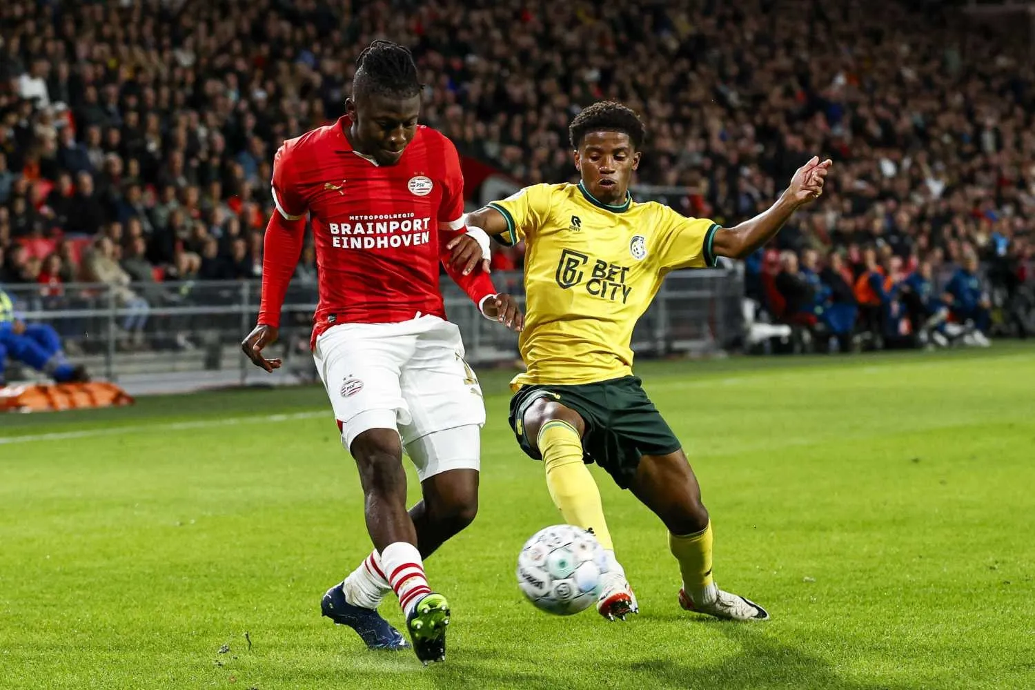 Fenerbahçe'ye gözlerin pasını silecek 22'lik yıldız adayı! - 24