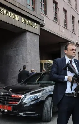 Bakan Işık'a yerli silahlı koruma