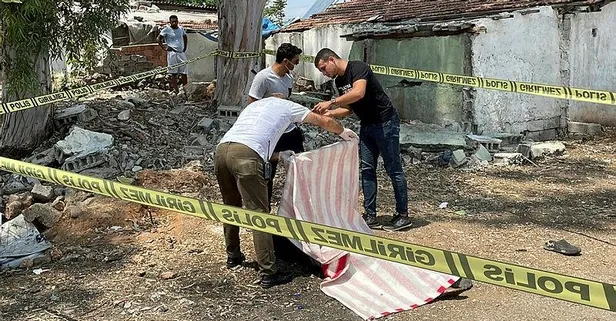 Antalya'da bir kişi yol kenarında ölü bulundu