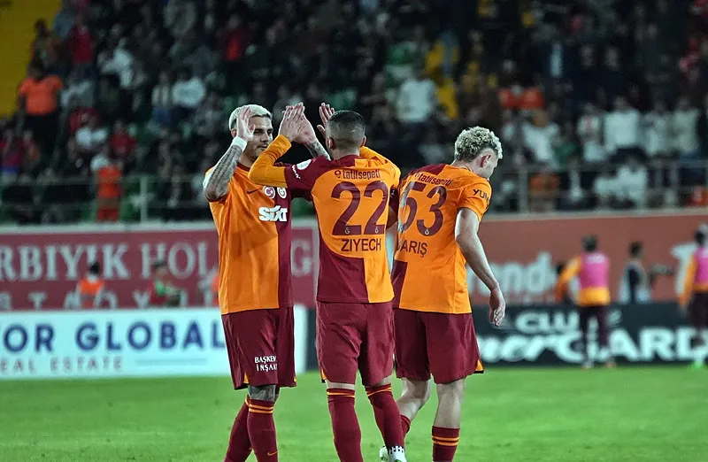 Okan Buruk'tan 2 flaş karar! İşte Galatasaray'ın Pendikspor maçı 11'i - 18