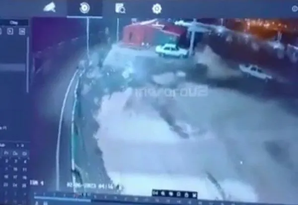 asrin-felaketi-kahramanmaras-depreminin-en-carpici-goruntusu-1675984672794.jpeg Asrın felaketi Kahramanmaraş depreminin en çarpıcı görüntüsü! "Yer yerinden oynadı" tabiri hayat buldu-2