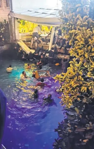 Denize nazır dehşet! İstanbul Bebek’te restoranın iskelesi çöktü: Can pazarı