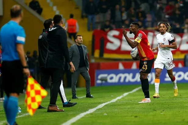 aslan-kayseride-yarali-kayserispor-2-1-galatasaray-mac-sonucu-ozet-1665861284172.jpeg Aslan, Kayseri'de yaralı! (Kayserispor 2-1 Galatasaray MAÇ SONUCU ÖZET)-6