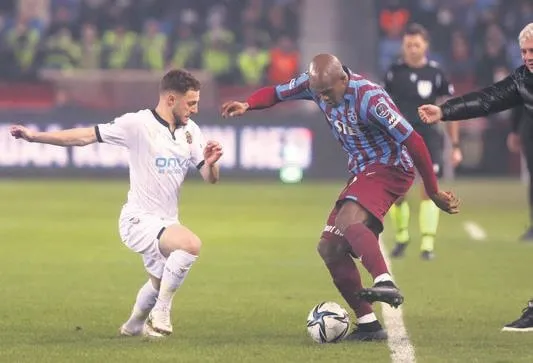 trabzonsporun-yeni-firtinasi-tymoteusz-puchaczin-scout-ekibinin-verdigi-raporun-satir-baslarina-takvim-ulasti-1641676405201.jpeg Trabzonspor'un yeni fırtınası Tymoteusz Puchacz'ın scout ekibinin verdiği raporun satır başlarına Takvim ulaştı!-4