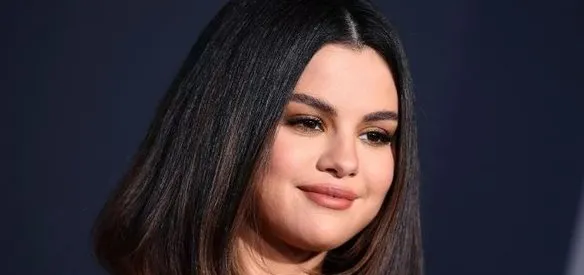 ABD'Lİ OYUNCU VE ŞARKICI SELENA GOMEZ BUGÜN DOĞDU