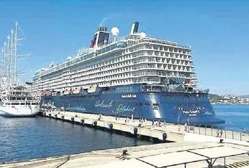 Bodrum’a iki gemi dolusu turist