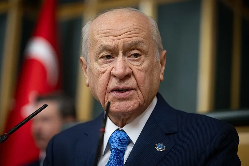 devlet-bahceliden-ursula-von-der-leyenin-sozlerine-tepki-avrupa-turkiyesiz-yapamaz-1777373193866.jpeg Devlet Bahçeli'den Ursula von der Leyen'in sözlerine tepki: Avrupa Türkiye'siz yapamaz-5