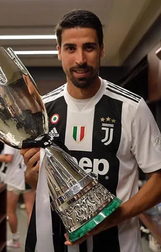 Juventus'lu Sami Khedira'da kalp ritim bozukluğu tespit edildi