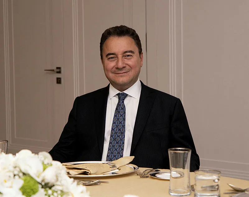 Ali doymuyor: 5 vekil daha verin grup kuralım