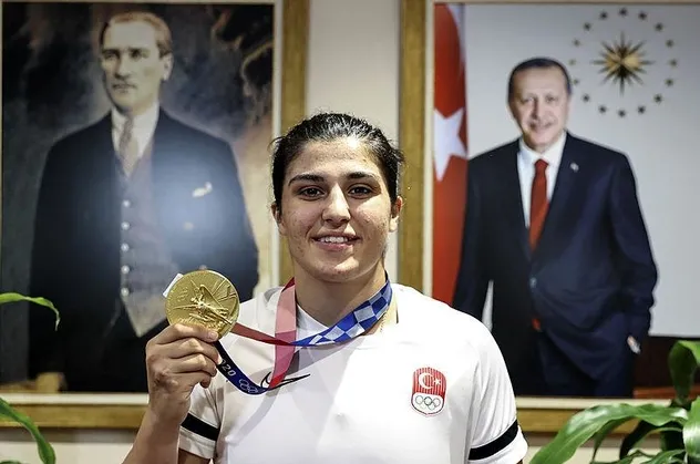 Olimpiyat şampiyonu Busenaz Sürmeneli: Bu madalya Eren kardeşime gelsin