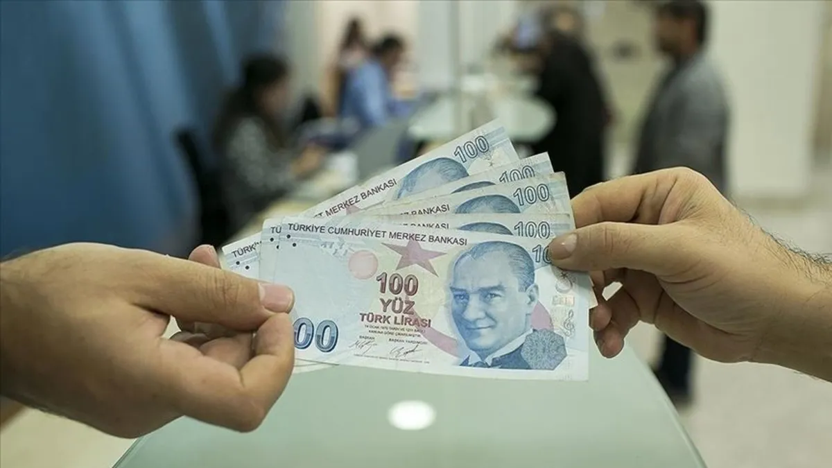 Üniversiteye yeni başlayanlar dikkat: Karşılıksız burs başvuruları başladı, işte tarihler ve şartlar