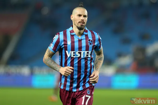 Trabzonspor'un Yeni Malatyaspor galibiyeti sonrası spor yazarlarından yıldız isme övgü: Orkestra şefi işbaşında! - 16