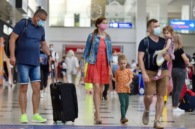 Antalya'ya 8 günde 120 bin Rus turist geldi