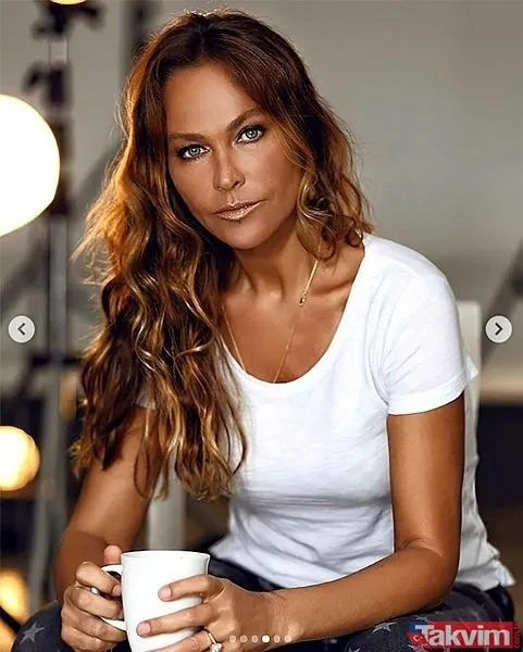 57 yaşındaki Hülya Avşar siyah bikinisi ile şov yaptı photoshop iddiaları ayyuka çıktı! Cesur pozu sosyal medyayı çalkaladı - 3