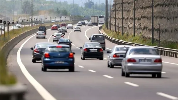 trafik-isiklarinda-yeni-donem-kirmizi-sari-yesilin-yanina-bir-yenisi-daha-ekleniyor-1711201268589.jpg Kırmızı-sarı-yeşilin yanına bir yenisi daha ekleniyor! Trafik ışıklarında yeni düzenleme-6