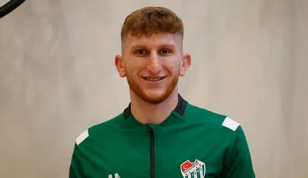 galatasaray-bursasporlu-burak-kapacak-icin-harekete-gecmeye-hazirlaniyor-1590806131255.jpeg Galatasaray, Bursasporlu Burak Kapacak için harekete geçmeye hazırlanıyor-2