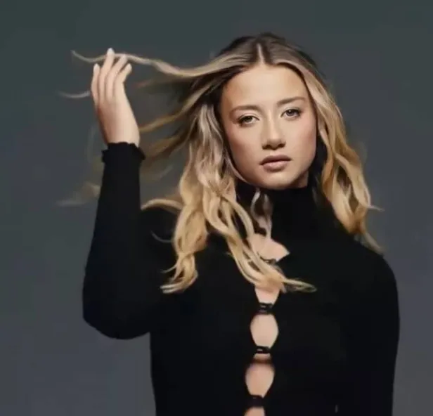 Survivor Aleyna Kalaycıoğlu'nu yerin dibine soktular ''estetikle nasıl çirkinleşilir örneği!' Şarkısının klibinde soyunsa da olmadı-9