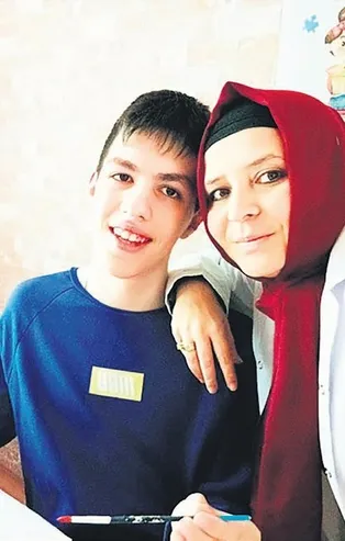 Samsun'da otizmli süper çocuk Ozan Memiş, 7 dil biliyor, Kuran okuyor, piyano çalıyor!