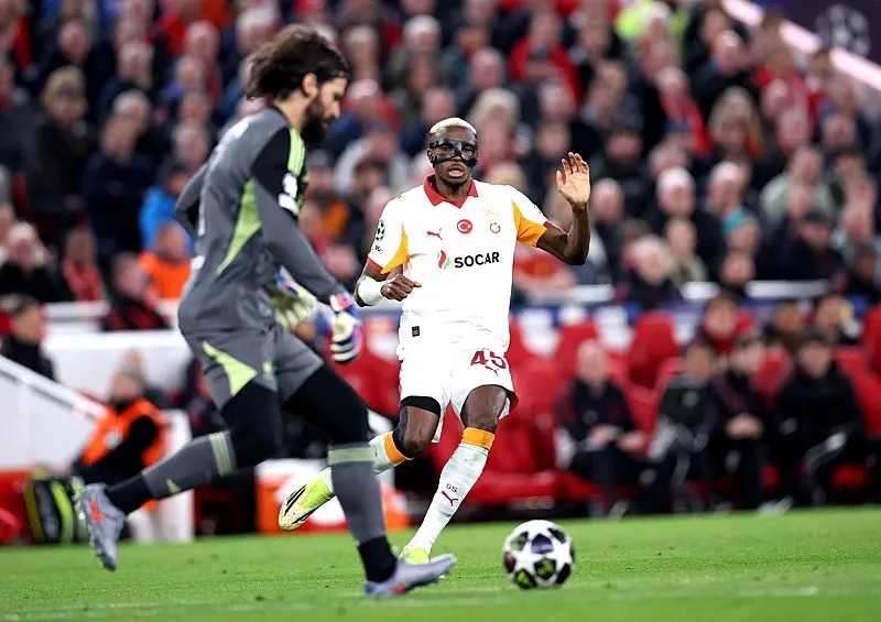 Victor Osimhen'in kolu kırıldı Noa Lang'ın parmağında ciddi kesik! Galatasaray'a iki kötü haber-5