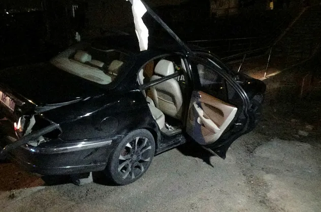 İzmir'de hareketli gece! Onlar kaçtı polis kovaladı