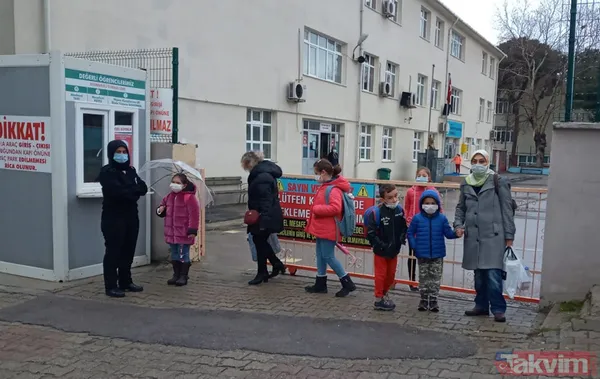 SON DAKİKA: Yüz yüze eğitim ne zaman? Yüz yüze eğitim bu sabah başladı - 12