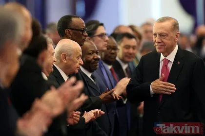 Külliye’de tarihi anlar! Başkan Erdoğan liderlerle tek tek tokalaştı: Paşinyan, Aliyev’in arkasına oturtuldu