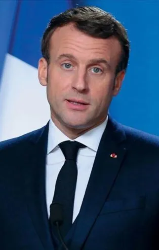 Fransa Cumhurbaşkanı Macron'a tokat
