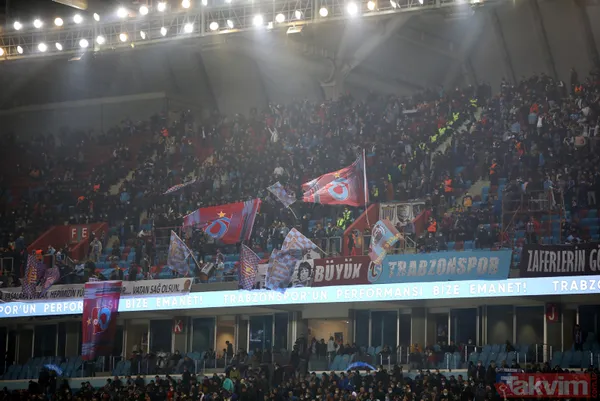 Lider Trabzon'a taraftarından tam destek! Trabzonspor - Gaziantep FK maçından renkli görüntüler... - 21