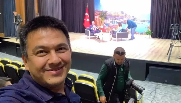 CHP'li başkan Muhittin Böcek, yeğeni Cemil Böcek'i daire başkanı olarak atadı