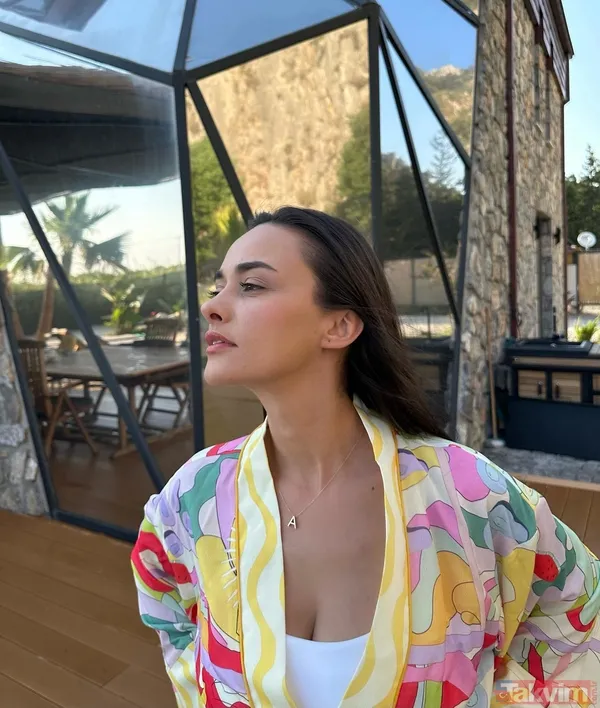 Güzelliğiyle kızlarına taş çıkardı! Ateş Kuşları’nın Mercan’ı Hande Soral’ın annesine bakın! İsmail Demirci’nin kayınvalidesi... - 4