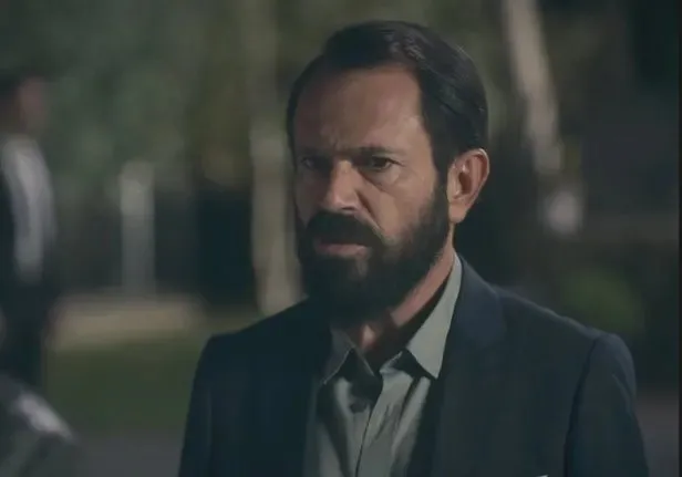 edhonun-yildizi-yeni-dizisiyle-donuyor-hayranlari-sevincten-dort-kose-olacak-1707210677895.jpg Hayranları sevinçten dört köşe olacak: EDHO'nun yıldızı yeni dizisiyle dönüyor!-4