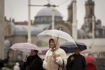 İstanbul'da kuvvetli yağış alarmı: Valilik o saati işaret etti!