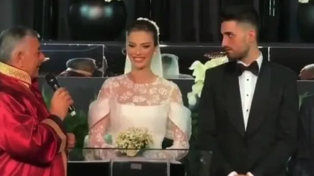 Yasemin Şefkatli'nin babası kimdir? İdo Tatlıses ile evlenen Yasemin Şefkatli kimdir, kaç yaşında, nereli, mesleği ne?-3