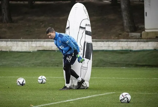 fenerbahce-galatasaray-derbisinde-gol-icin-acele-etmeyecek-hatayi-bekleyecek-1637357804406.jpeg Fenerbahçe Galatasaray derbisinde gol için acele etmeyecek, hatayı bekleyecek-5