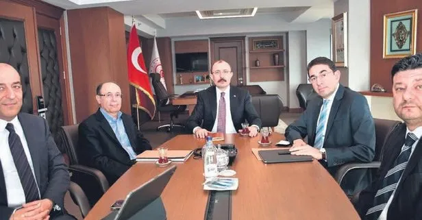 Ticaret Bakanı Mehmet Muş, Türkiye’de en fazla şubeye sahip 4 ulusal zincir marketin üst yöneticileriyle bir araya geldi
