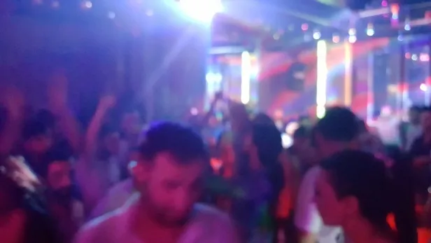 eglence-mekanlari-acildi-mi-1-haziran-bar-pub-gazino-gece-kulupleri-pavyonlar-acilacak-mi-ne-zaman-acilacak-1622552136507.jpg Eğlence mekanları açıldı mı? 1 Haziran bar, pub, gazino, gece kulüpleri, pavyonlar açılacak mı? Ne zaman açılacak?-3
