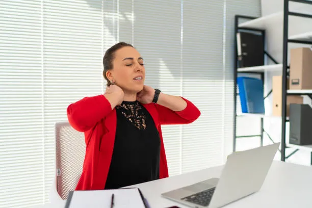 boyun-kamburunu-3-ayda-yok-eden-yontem-deve-horgucu-dumduz-olacak-sizde-de-varsa-bunu-deneyin-1705948909435.jpg Deve hörgücü dümdüz olacak! Boyun kamburunu 3 ayda yok eden yöntem! Sizde de varsa bunu deneyin-6