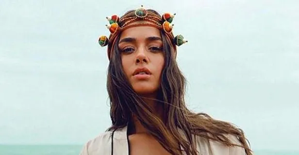 Bensu Soral'ın on parmağında on marifet! Kırmızı Kraliçe karakterini...